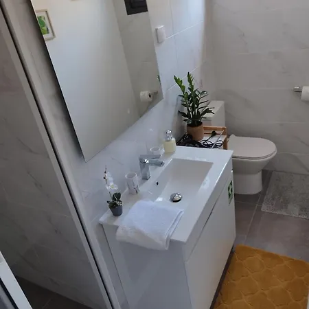 Alexia Oda ve Kahvaltı